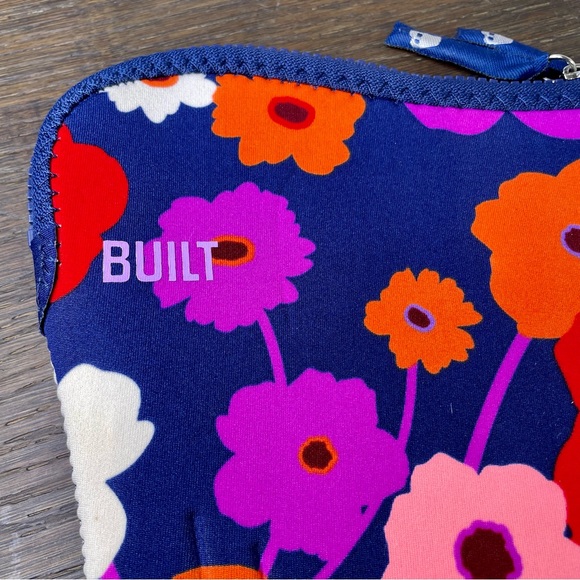 Built Laptop Sleeve 16" Poppies Floral Blue Pink Neoprene - Picture 4 of 9